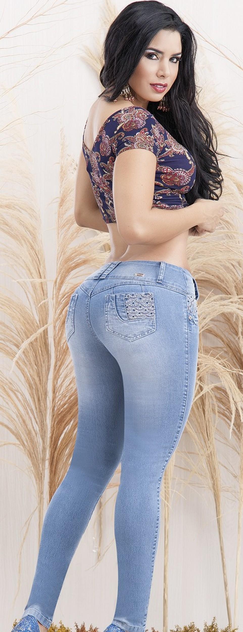 Ref. 001 -7888 Jean Inimitable Belleza