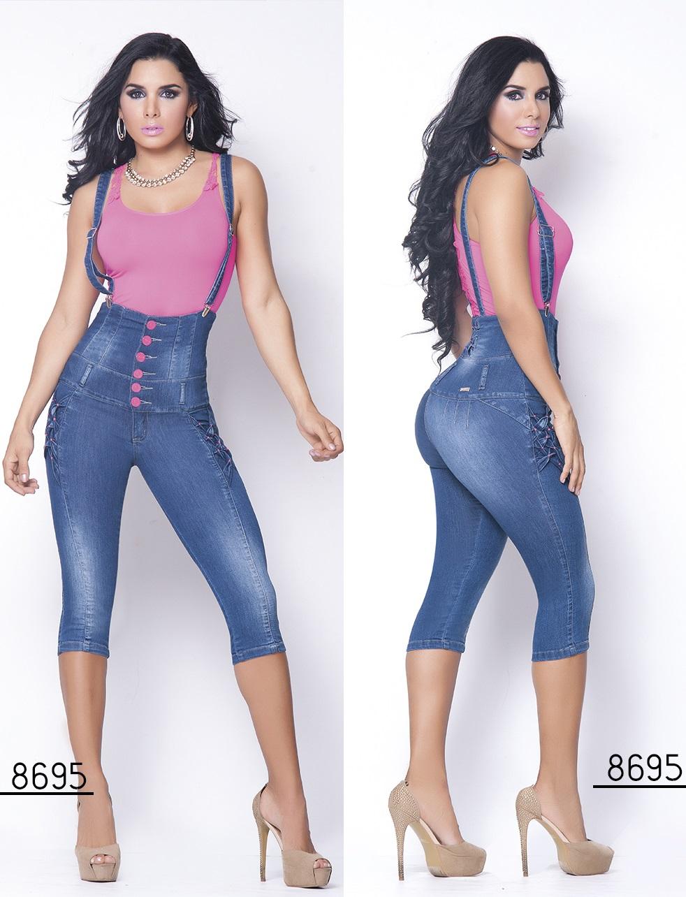 Ref. 001 -8695 JEAN CAPRI COSTILLERO