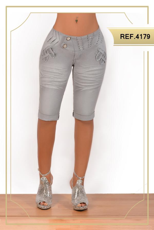 Ref. 001 -4179 Jean Capri colombiano levanta cola