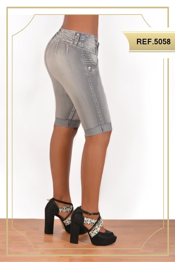 Ref. 001 -5058 Pantalon Capri Levanta cola Colombiano