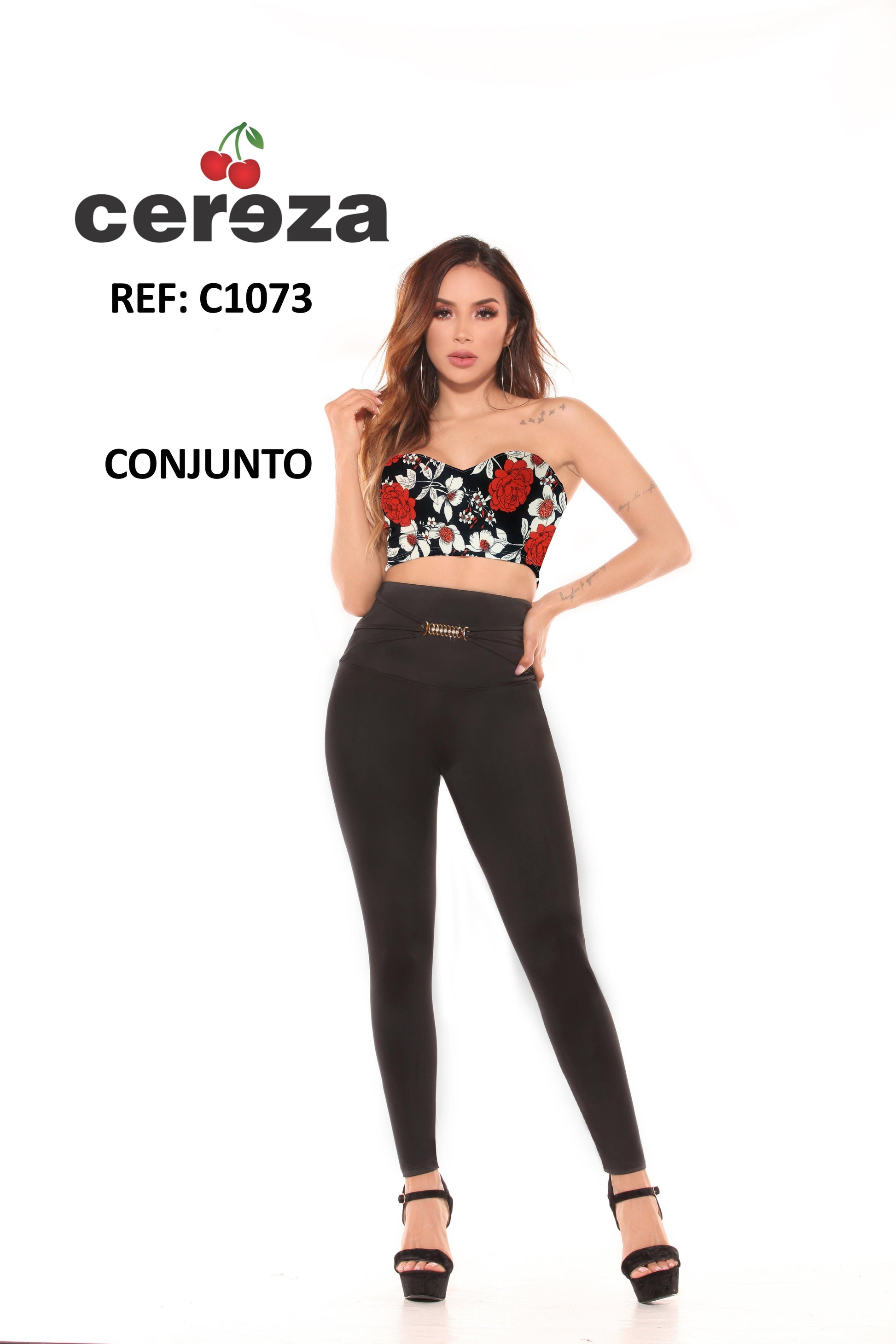 Ref. 004 -C1073 Conjunto Marca CEREZA Original Colombiano con Blusa Veraniega de Hombros descubiertos y pantalón Negro con Pretina Alta y decorado en el frente - ropacolombianaeneuropa