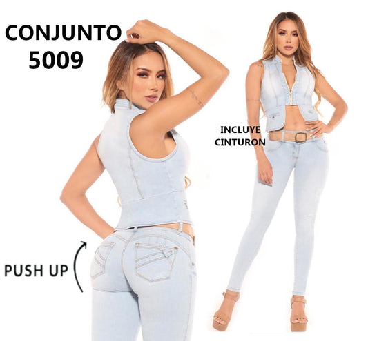 Ref. 030 -5009 Conjunto Vaquero de Pantalón Levantacola y Chaleco Jean de Moda sin mangas con apertura frontal. Hermoso Color Hielo. Moda Colombiana - ropacolombianaeneuropa